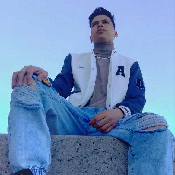 xhollywoodjohn